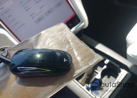 2017 Tesla Model X 100D/75D/90D из США, поврежденный, VIN 5YJXCDE2XHF076555